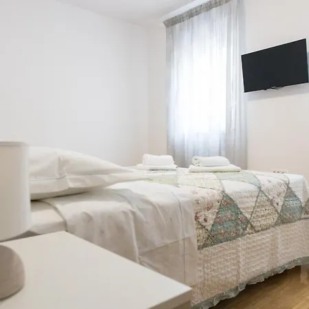 Apartamento - Luxury With Private Pool Zadar