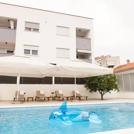 - Luxury With Private Pool Appartamento